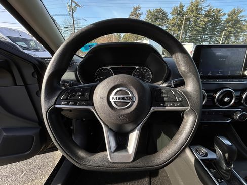 Used 2023 Nissan Sentra SV image 25