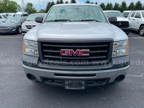Used 2013 GMC Sierra 1500 W/T AWD/4WD image 2