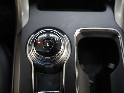 Used 2020 Ford Fusion SEL image 25