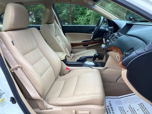 Used 2011 Honda Accord EX-L image 26
