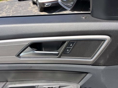Used 2018 Volkswagen Atlas SE AWD/4WD image 10