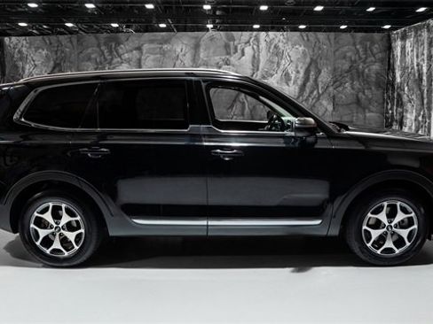 Used 2021 Kia Telluride EX image 23