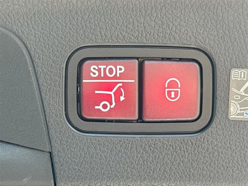 Certified 2025 Mercedes-Benz GLE 53 AMG 4MATIC Coupe image 22