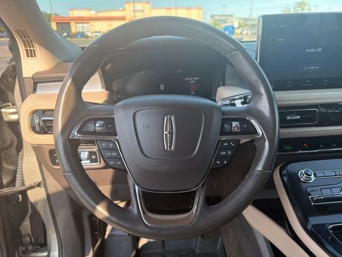 Used 2023 Lincoln Nautilus AWD image 16