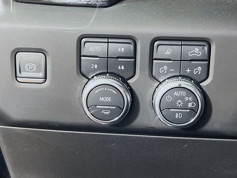 Used 2022 GMC Sierra 1500 Denali AWD/4WD image 10