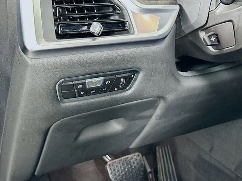 Certified 2023 BMW X7 xDrive40i w/ Premium Package image 10