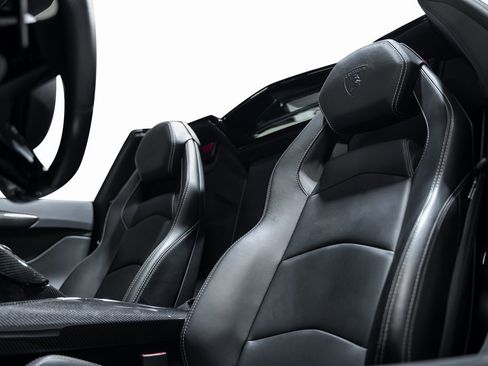 Used 2017 Lamborghini Aventador LP 700-4 image 34