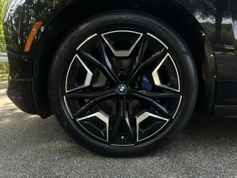 Used 2024 BMW iX xDrive50 w/ Sport Package AWD/4WD image 24