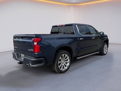 Used 2021 Chevrolet Silverado 1500 High Country w/ Technology Package image 3