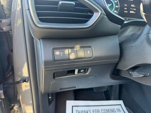Used 2023 Hyundai Santa Fe Limited image 32