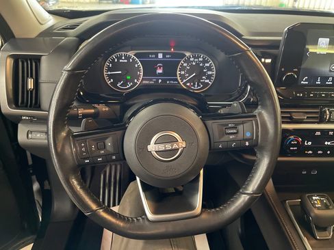 Used 2023 Nissan Pathfinder SL w/ SL Premium Package AWD/4WD image 24