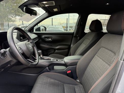 Used 2025 Honda HR-V Sport image 10