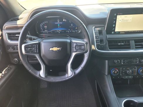 Used 2022 Chevrolet Tahoe LT w/ Luxury Package RWD image 15