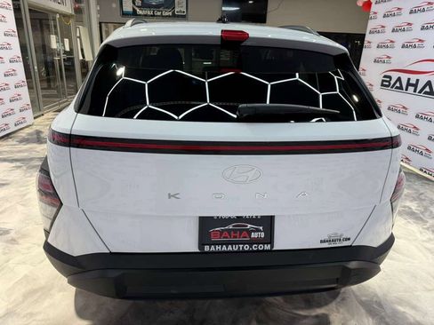 Used 2025 Hyundai Kona SEL image 9