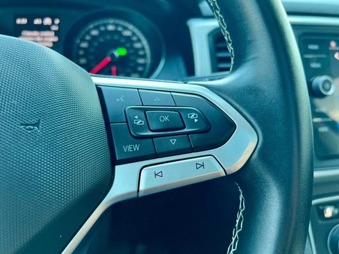 Used 2021 Volkswagen Atlas SE w/ Panoramic Sunroof Package FWD image 19