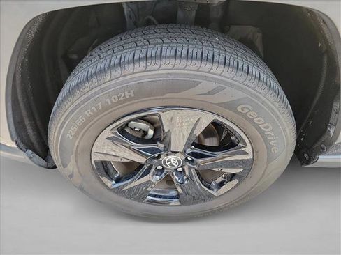 Used 2023 Toyota RAV4 XLE FWD image 9