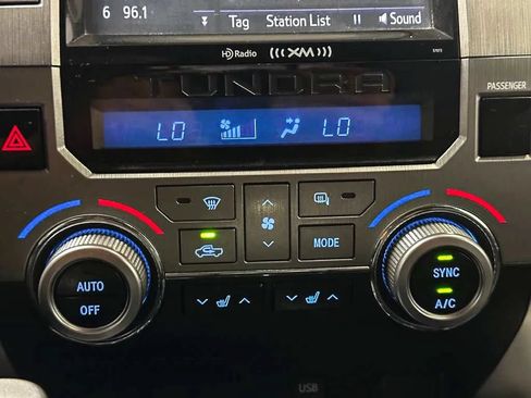 Used 2014 Toyota Tundra Limited w/ Limited Premium Package AWD/4WD image 38