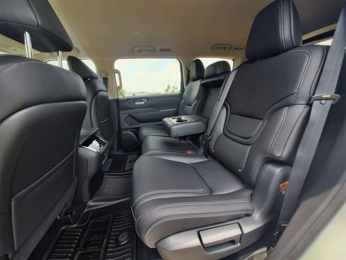 Certified 2026 Nissan Armada SV RWD image 25