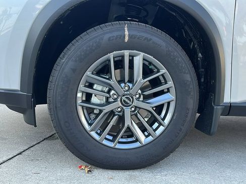 Certified 2025 Nissan Rogue S AWD/4WD image 11