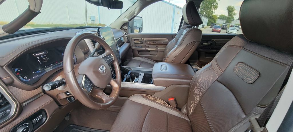 Used 2025 RAM 2500 Limited AWD/4WD image 11