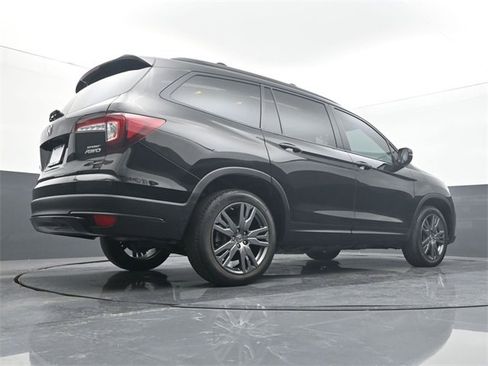 Used 2022 Honda Pilot Sport image 11