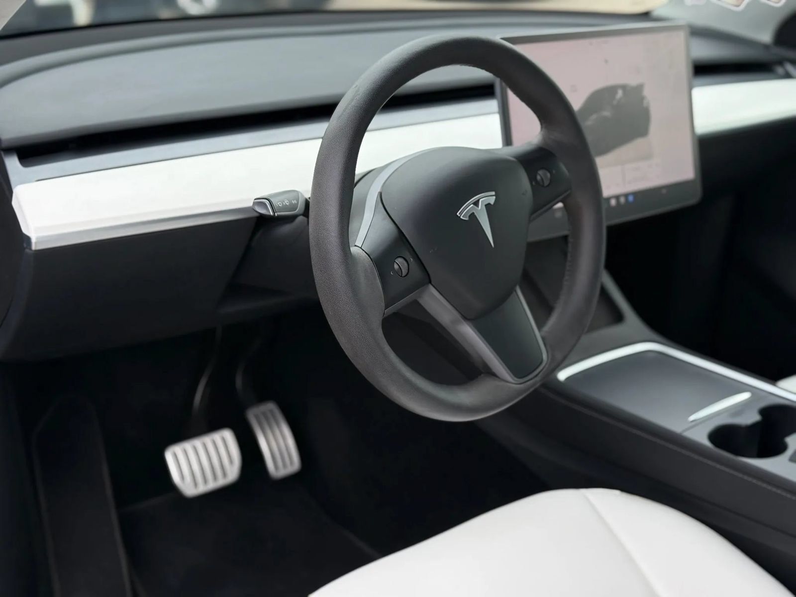 Used 2022 Tesla Model Y Performance AWD/4WD image 9
