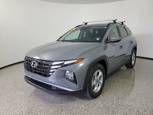 Used 2024 Hyundai Tucson SEL FWD image 2
