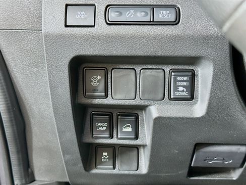 Used 2024 Nissan Frontier SV w/ SV Convenience Package AWD/4WD image 17