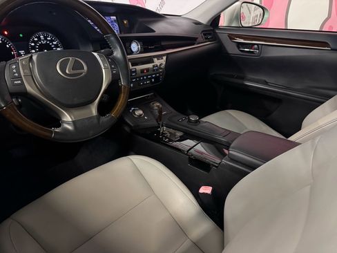 Used 2013 Lexus ES 350 w/ Premium Pkg image 21