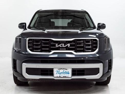 Used 2023 Kia Telluride S FWD image 4