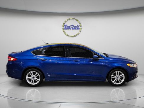 Used 2018 Ford Fusion SE w/ Fusion SE Technology Package image 7