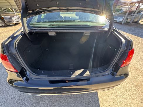 Used 2015 Mercedes-Benz E 400 Sedan image 20