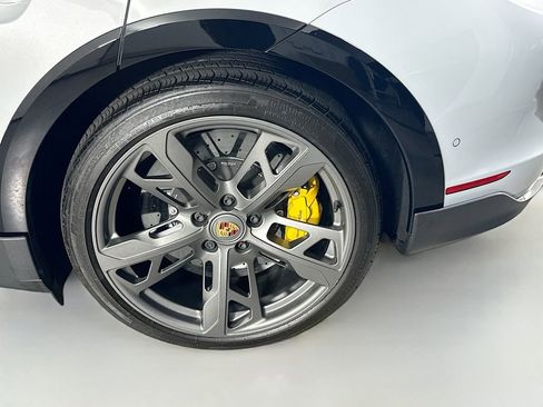 Certified 2023 Porsche Taycan Turbo image 31