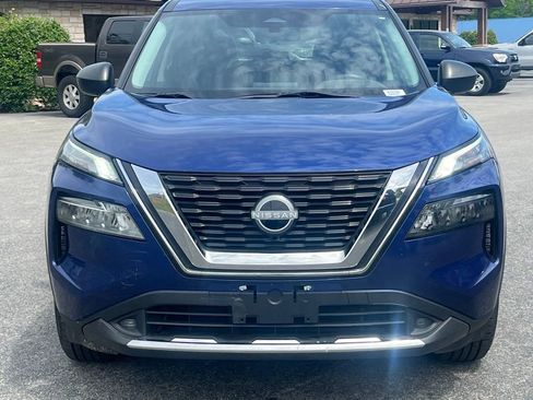 Used 2023 Nissan Rogue S image 2