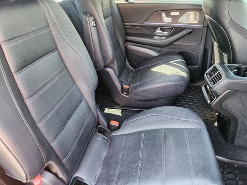 Used 2022 Mercedes-Benz GLS 450 4MATIC image 33