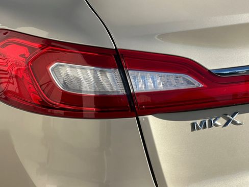 Used 2016 Lincoln MKX Reserve w/ Technology Package image 27