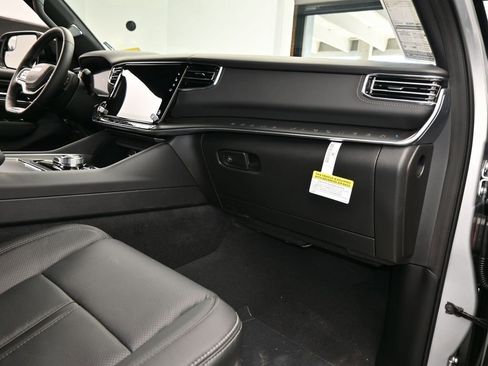 New 2026 Jeep Grand Wagoneer Summit image 48