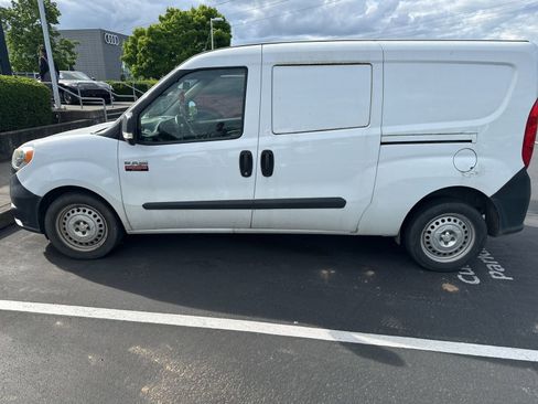 Used 2017 RAM ProMaster City Tradesman w/ Rear Back-up Camera Group FWD image 2