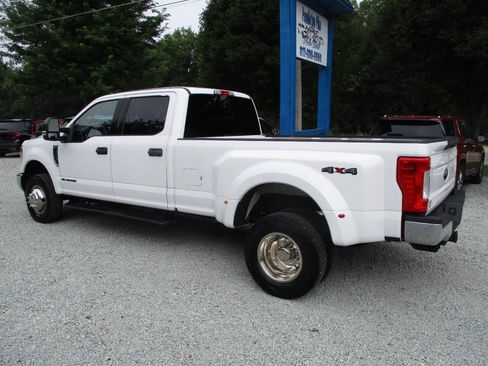 Used 2017 Ford F350 XLT AWD/4WD image 3