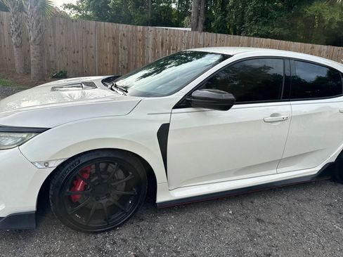 Used 2019 Honda Civic Type R image 5