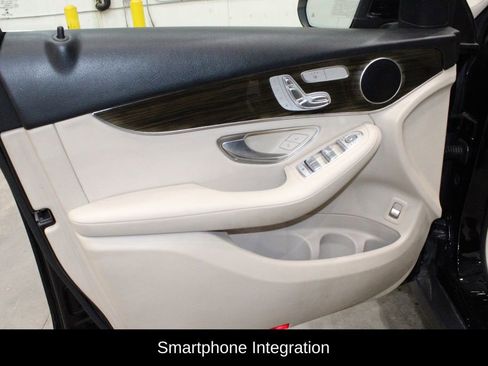 Used 2020 Mercedes-Benz GLC 300 GLC 300 image 15