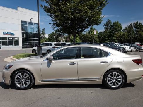 Used 2014 Lexus LS 460 AWD w/ Comfort Package image 19