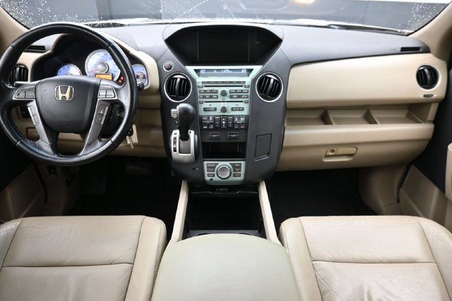 Used 2010 Honda Pilot Touring image 22