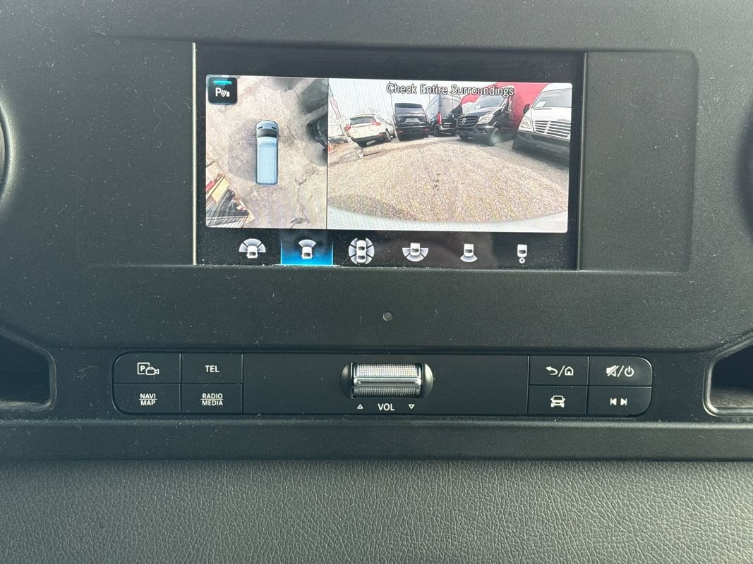Used 2021 Mercedes-Benz Sprinter 2500 image 35