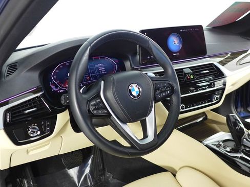 Used 2023 BMW 530i 530i w/ Convenience Package image 31