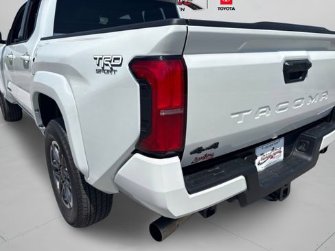 Used 2026 Toyota Tacoma TRD Sport AWD/4WD image 30