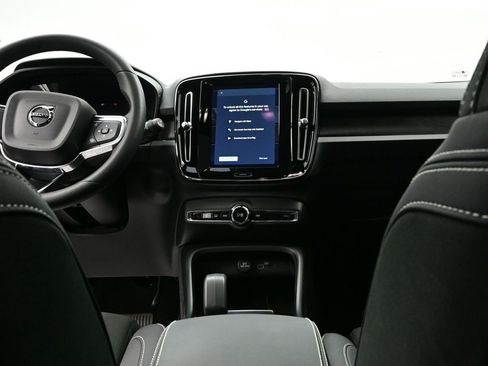 Used 2024 Volvo XC40 Recharge Ultimate w/ Protection Package Premier image 12