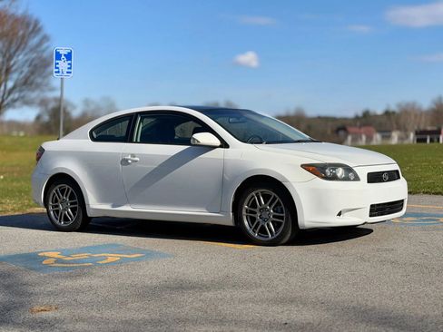 Used 2010 Scion tC FWD image 5