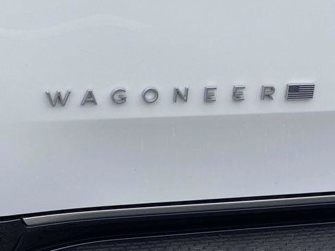 Certified 2024 Jeep Wagoneer L 2WD w/ Premium Group I image 12