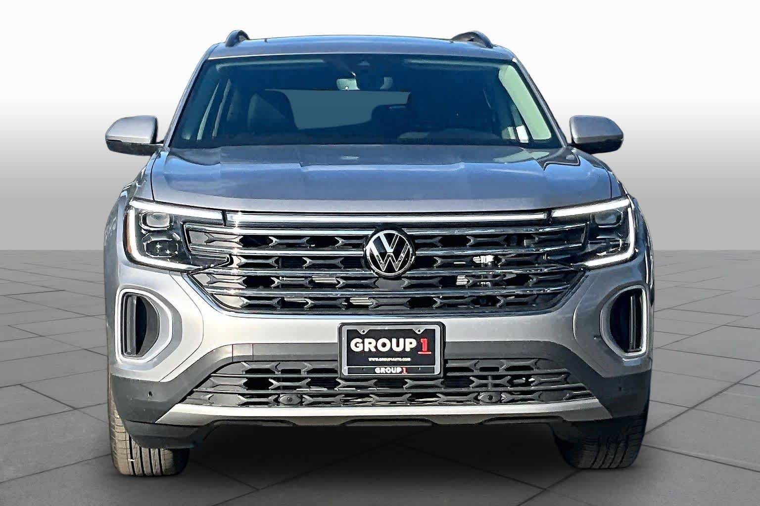New 2026 Volkswagen Atlas SE FWD image 3